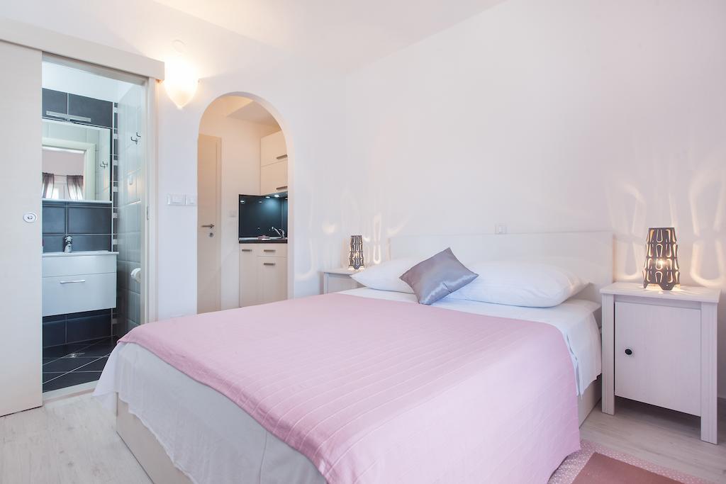Apartments Orka Promajna Chambre photo